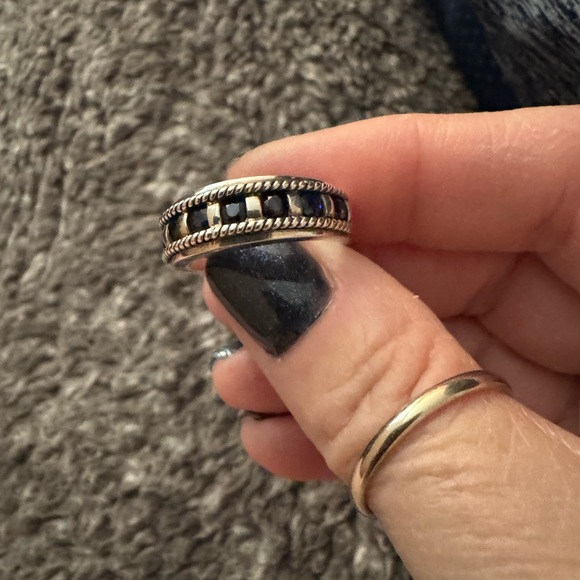 Sterling silver Sapphire Ring - size 8 - Picture 3 of 5